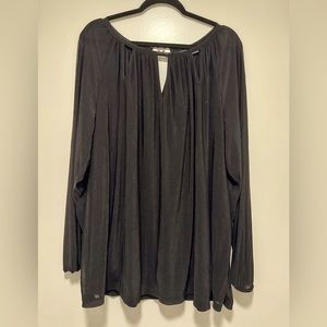 Jennifer Lopez Black Woman’s top size 2X